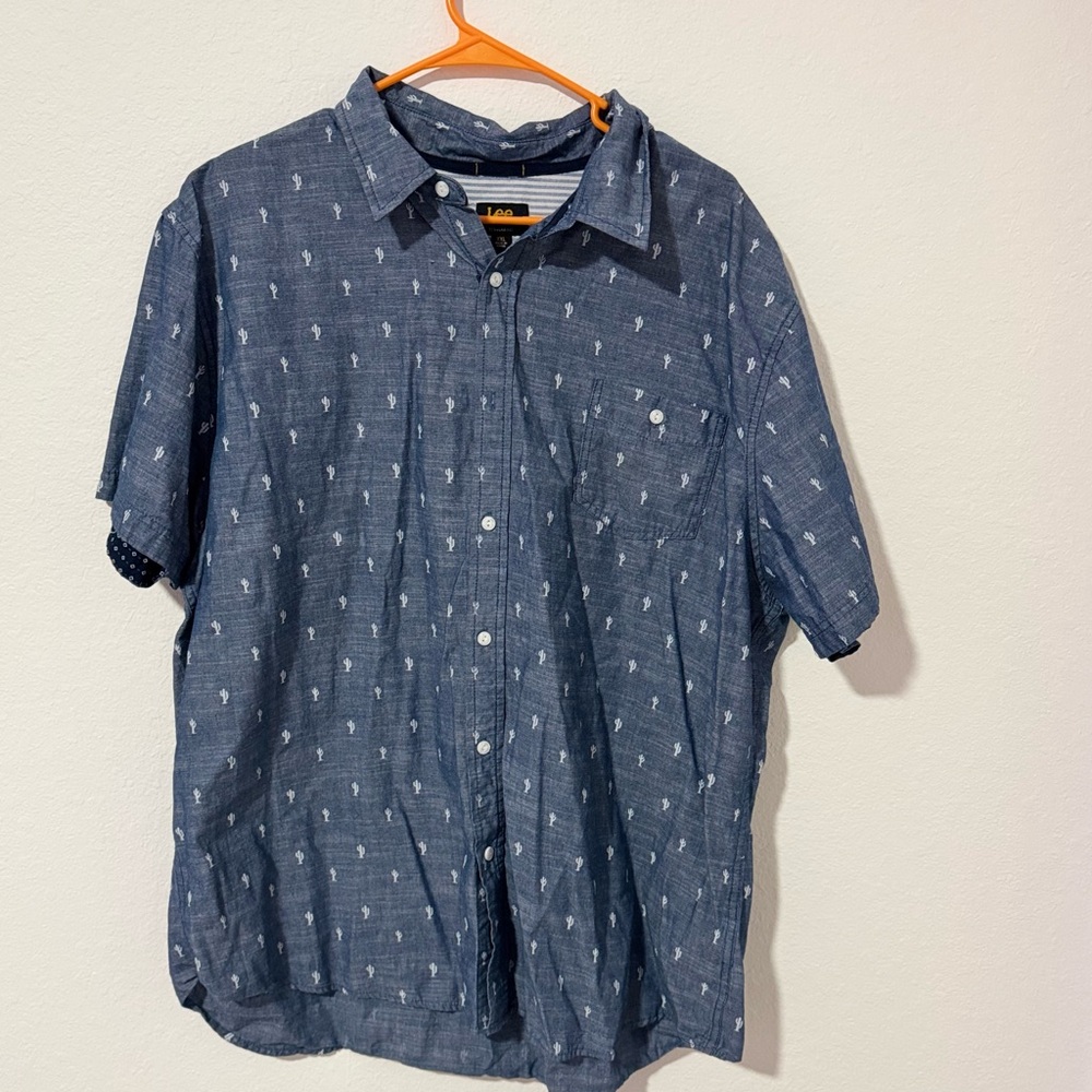 Lee Men's Blue Casual Button Down Shirt